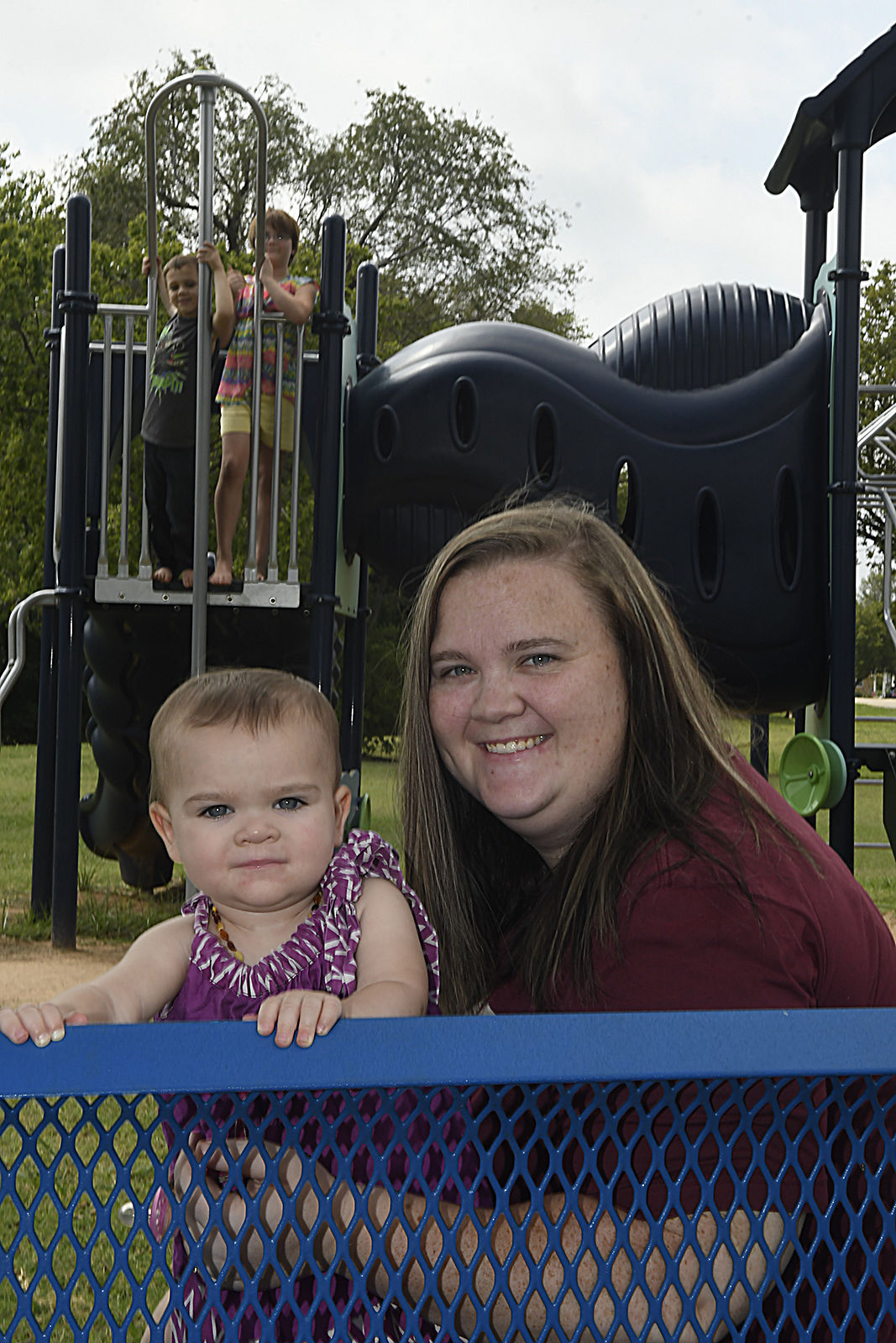 Jana Cathey and her children